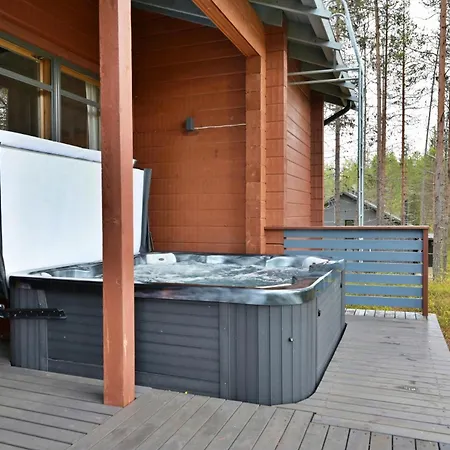 Chalet Isomus Inc Outdoor Jacuzzi Äkäslompolo