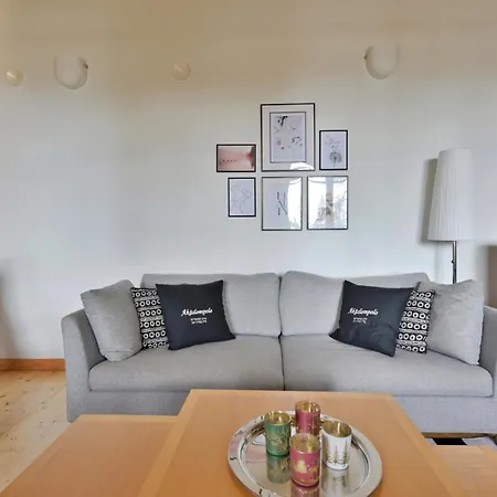 Chalet Isomus Inc Outdoor Jacuzzi