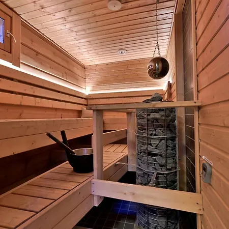 Isomus Inc Outdoor Jacuzzi