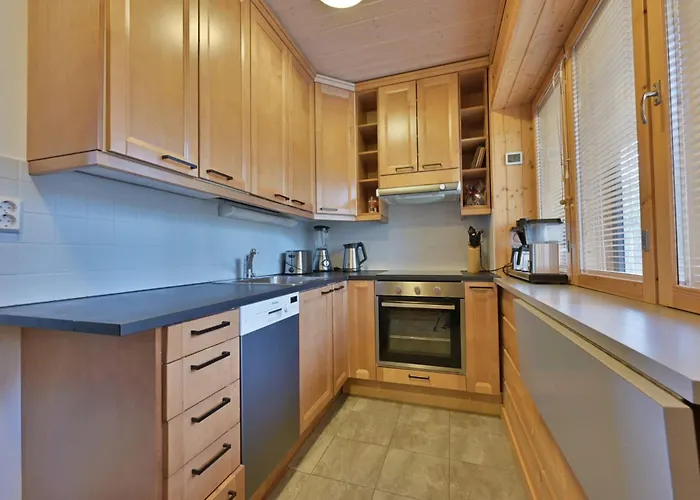 Isomus Inc Outdoor Jacuzzi Chalet Äkäslompolo