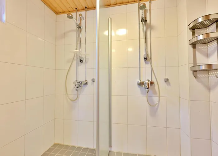 Chalet Isomus Inc Outdoor Jacuzzi