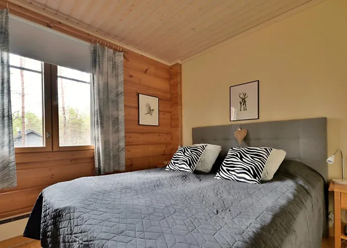 Chalet Isomus Inc Outdoor Jacuzzi Äkäslompolo