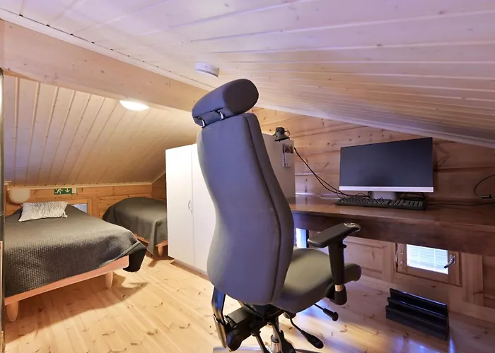 Isomus Inc Outdoor Jacuzzi *